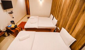 Fabhotel Prime Midtown