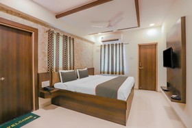 Hotel Grand Balalji by OYO Rooms