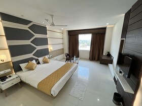 Hotel Grand Darshan