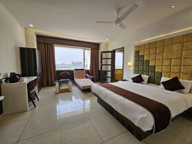 Hotel Grand Darshan