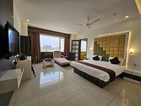 Hotel Grand Darshan