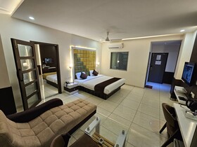 Hotel Grand Darshan