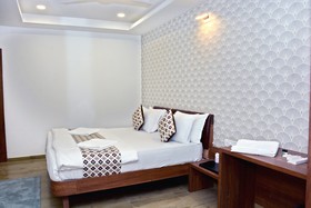 Hotel Royal Wings