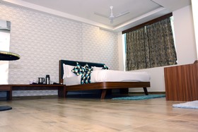Hotel Royal Wings