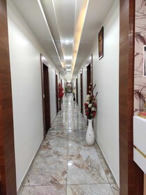 Hotel R R One