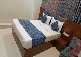 Hotel R R One