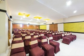 Hotel Savshanti Towers