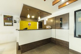 Hotel Savshanti Towers