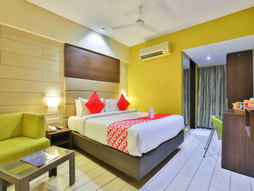Click Hotel Vadodara