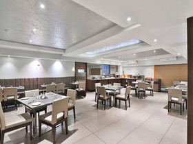Click Hotel Vadodara