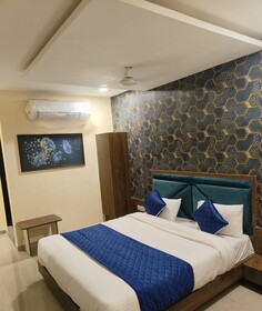Hotel V R Villa