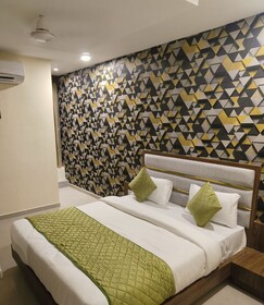 Hotel V R Villa