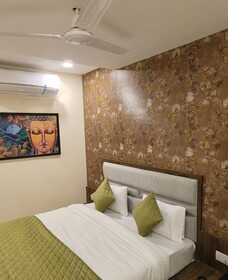 Hotel V R Villa