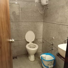 Hotel V R Villa