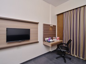 Pride Biznotel Manjusar