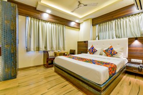Raj Palace I by FabHotel