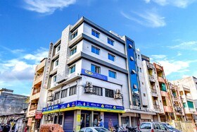 Raj Palace I by FabHotel