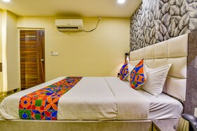 Raj Palace I by FabHotel