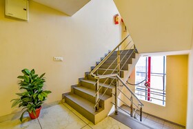 Raj Palace I by FabHotel