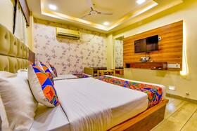 Raj Palace I by FabHotel