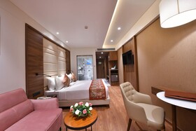 Regenta Fairlark, Vadodara