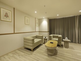 Sunday Hotel