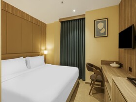 Sunday Hotel