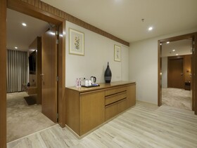 Sunday Hotel