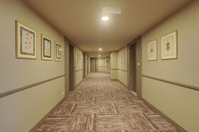 Sunday Hotel