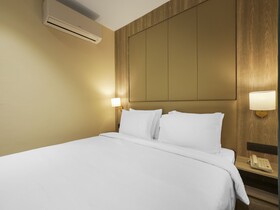 Sunday Hotel