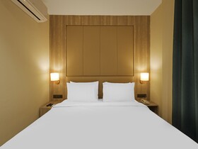 Sunday Hotel