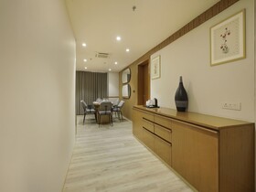 Sunday Hotel