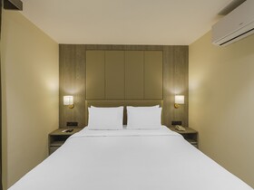 Sunday Hotel