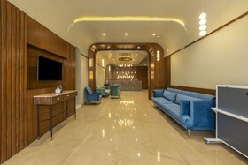 Sunday Hotel