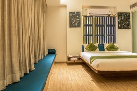Yahvi Hotel by Treebo