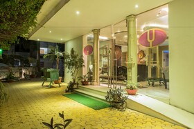 Yahvi Hotel by Treebo