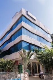 Yahvi Hotel by Treebo