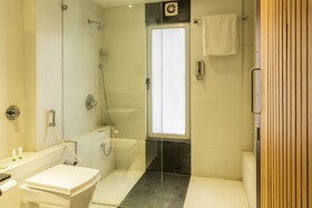 Yahvi Hotel by Treebo