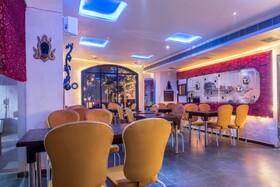 Yahvi Hotel by Treebo