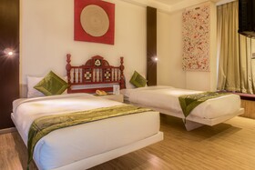 Yahvi Hotel by Treebo