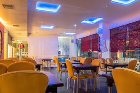 Yahvi Hotel by Treebo