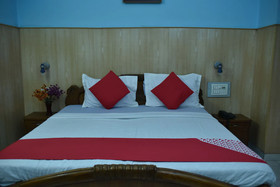 Mid City Hotel by OYO Rooms