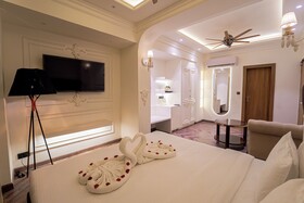 Pink Mango A Boutique Hotel