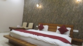 Raja Ji Hotel And Restaurant