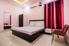 The Royal by OYO Rooms