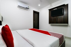 H5 by OYO Rooms