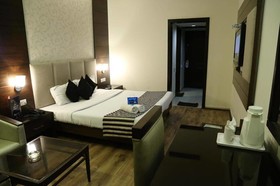 Hotel Parbhat Inn by OYO Rooms