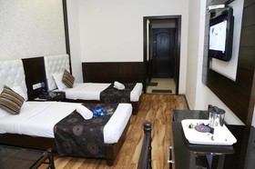 Hotel Parbhat Inn by OYO Rooms