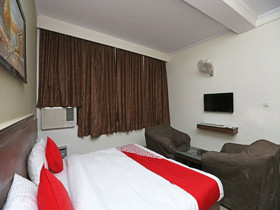 Hotel Dhruv By OYO Rooms