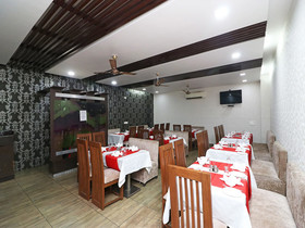 Hotel Parichay by OYO Rooms